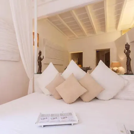 Piazza Navona Luxury 6 People Apartment Rome