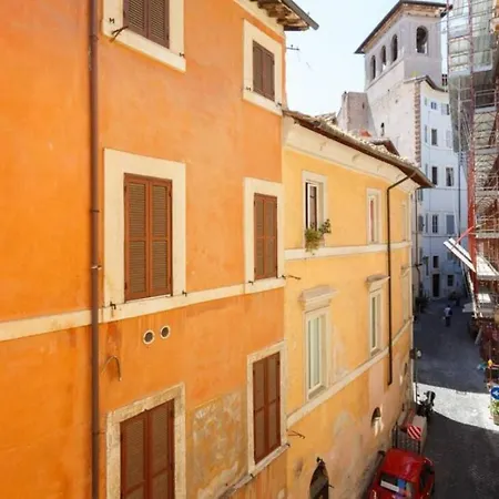 Piazza Navona Luxury 6 People Rome